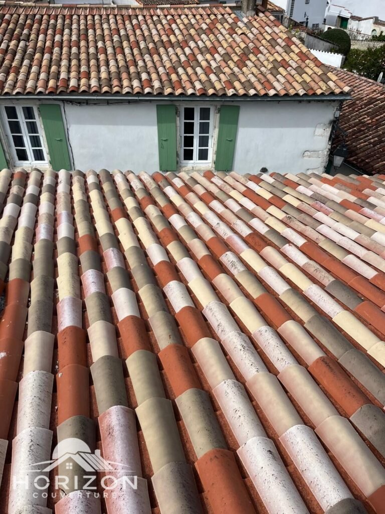 Couverture, Réfection toiture, Couverture tuile terre cuite, Pose pare-pluie, Remplacement liteaux, Remplacement contre-liteaux